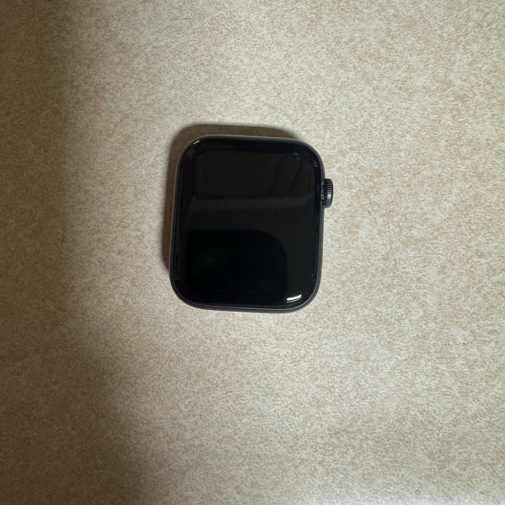Selling my like new Apple Watch SE series only because I upgraded